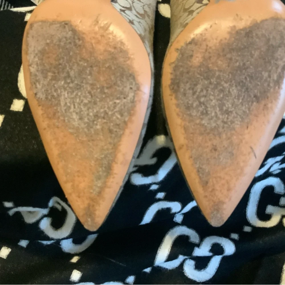 Coach Women's Beige Patterned Heels - Picture 7 of 9